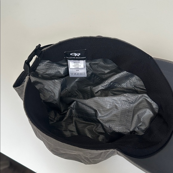 Outdoor Research Halo Rain Cap One Size | 100% Nylon Lightweight Waterproof Hat - Picture 3 of 6